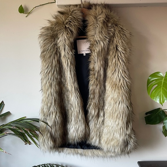 Sunday Best Ovid Faux Fur Vest - Picture 1 of 8
